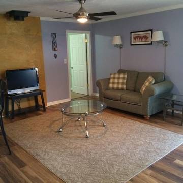 Cottage for 6 Guests in Finger Lakes, Picture 3