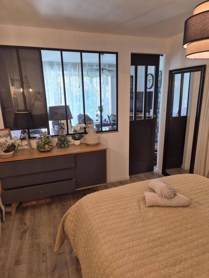 Gîte pour 6 personnes, avec terrasse à Baguer-Pican - 2