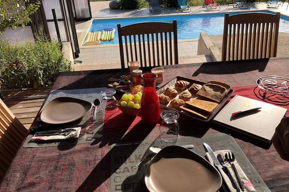 Chambre 4 Soleil amoureux 2 adults in Peri, Ajaccio und Umgebung