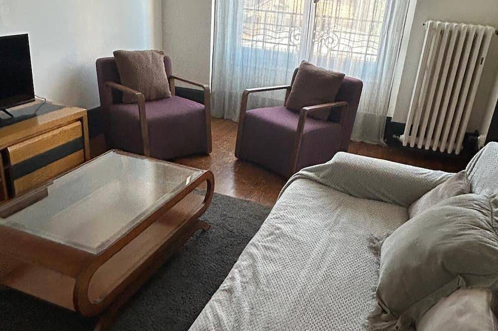 Apartamento entero, Intimate duplex apartment in village center in Bois-le-Roi, Sena y Marne