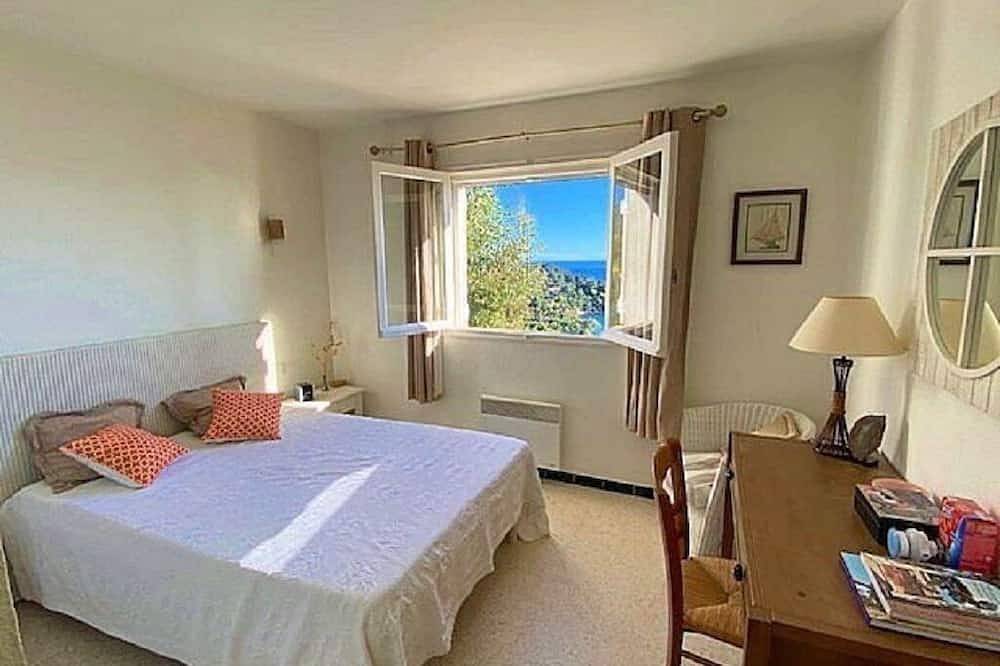 Villa Rayol-Canadel avec magnifique vue mer-8 couchages-10mn à pied de la plage in Rayol-Canadel-sur-Mer, Parc national de Port-Cros