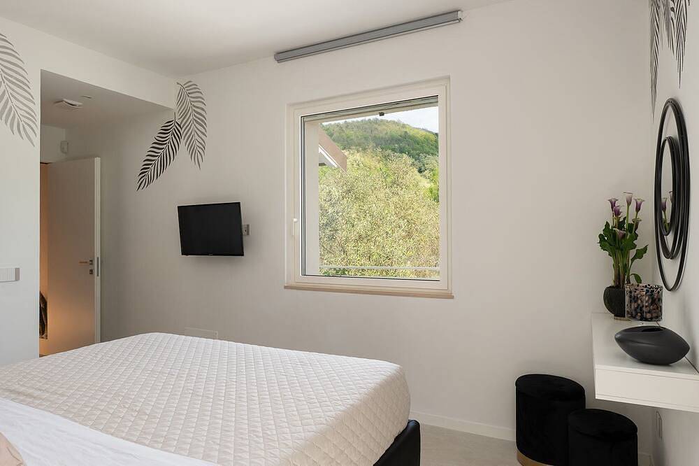 Villa Lunezia 6, Emma Villas in Aulla, Val di Magra