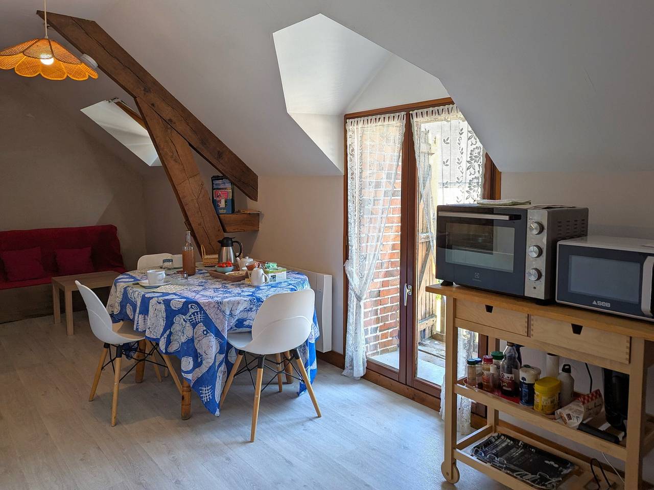 Room for 2 with private bathroom and breakfast included in Gidy, Loire Valley