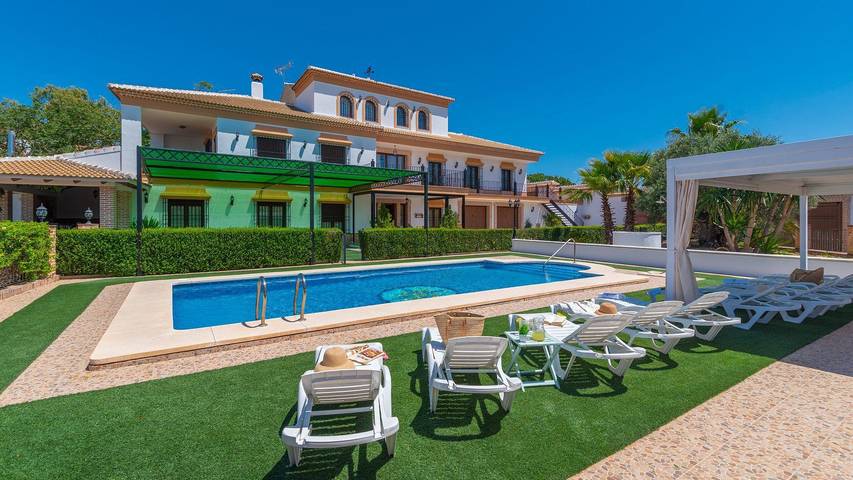 Casa rural para 20 personas, con Balcón/Terraza en Villanueva de Algaidas - 2