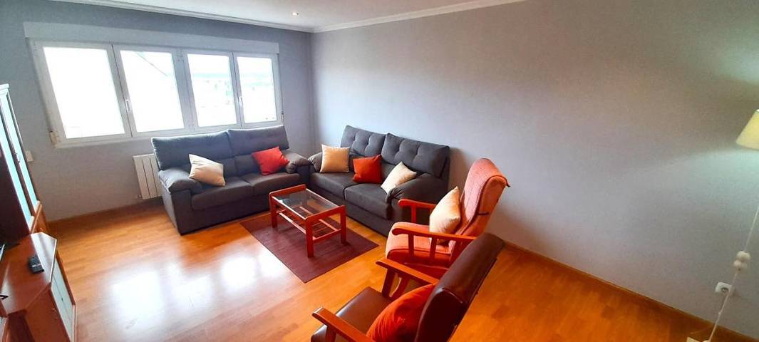 Apartamento de vacaciones para 15 personas, con terraza y vistas, Se admiten mascotas - 1