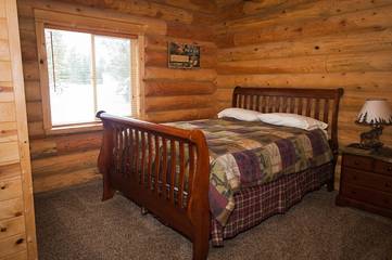 Lake House for 12 Guests in Island Park, Idaho, Picture 2