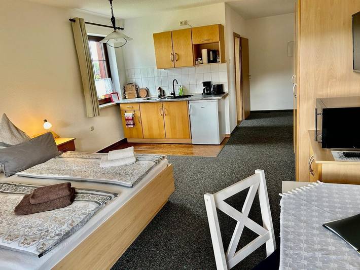 Ferienwohnung für 2 Personen, mit Sauna und Garten sowie Ausblick und Terrasse in Lengenfeld - 2