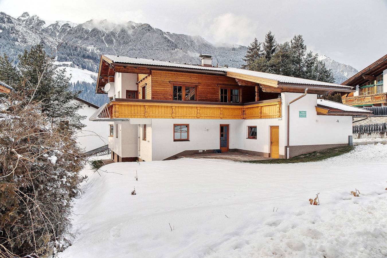 Apartamento entero, Apartamento 'Haus Wallner' con vistas a la montaña, balcón y Wi-Fi in Stubai Alps, Neustift im Stubaital