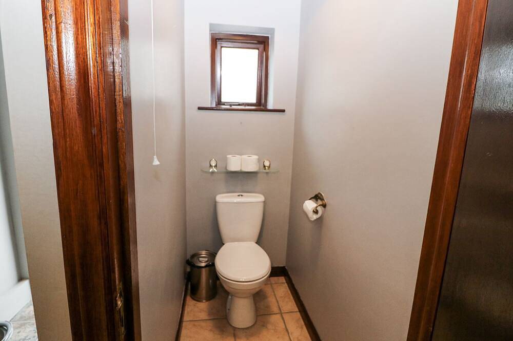 Lilly'S Bungalow, pet friendly in Clonakilty, County Cork in Skibbereen-West Cork, County Cork