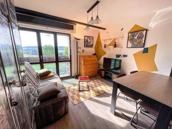 Gîte pour 4 personnes, avec piscine et vue, animaux acceptés à Métabief - 2