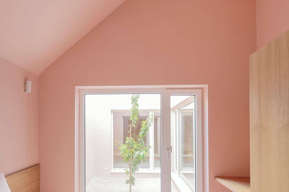 Award-Winning, Magazine-Featured, Architect-Designed Lakeside Home in Raab-Wieselburg-Ödenburg