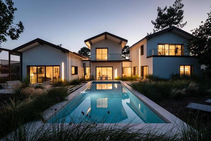 Villa for 12 people, with garden and view as well as pool - 1