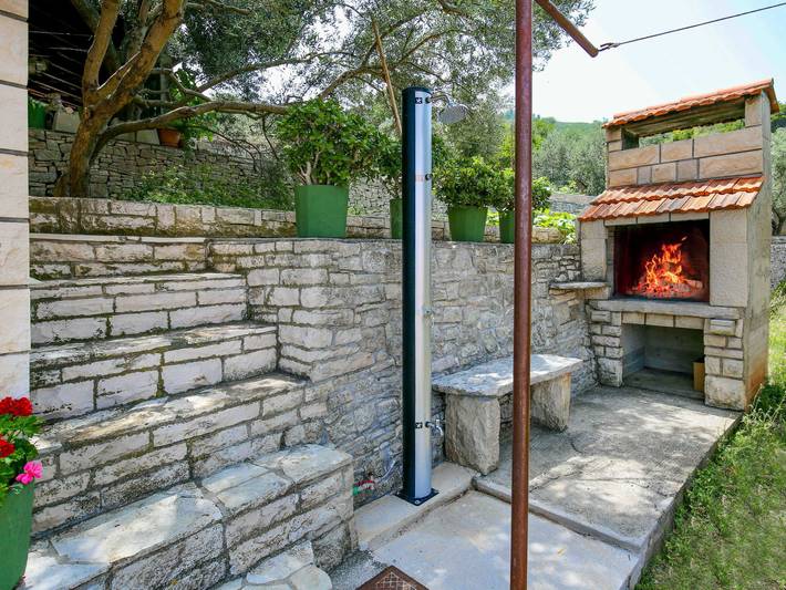 Ferienwohnung für 7 Personen, mit Terrasse und Garten in Kroatien - 4