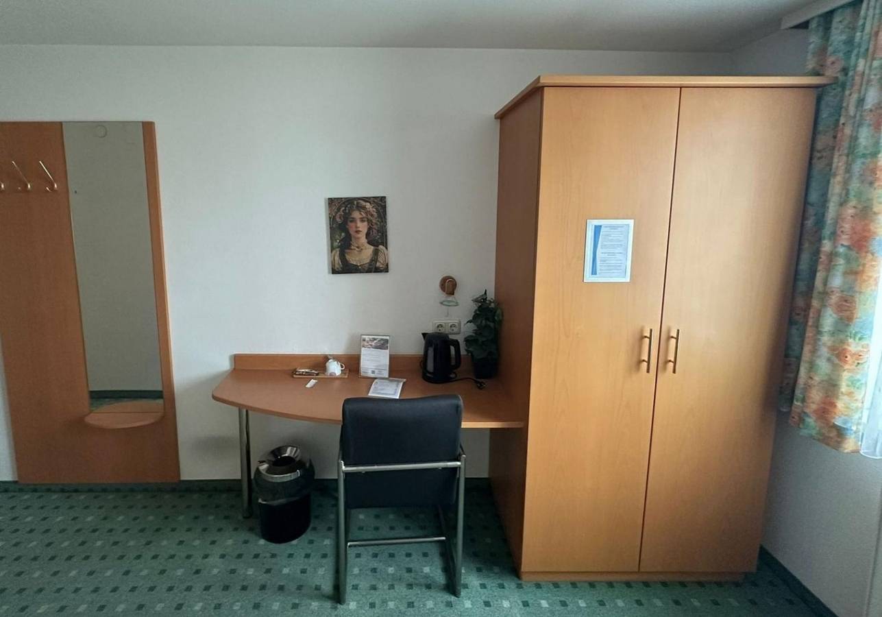 Mariazellerhof Room 203 in St. Pölten, Mostviertel Region