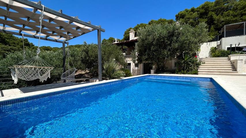 Villa Blue Bay mit privatem Pool in Sumartin, Brac