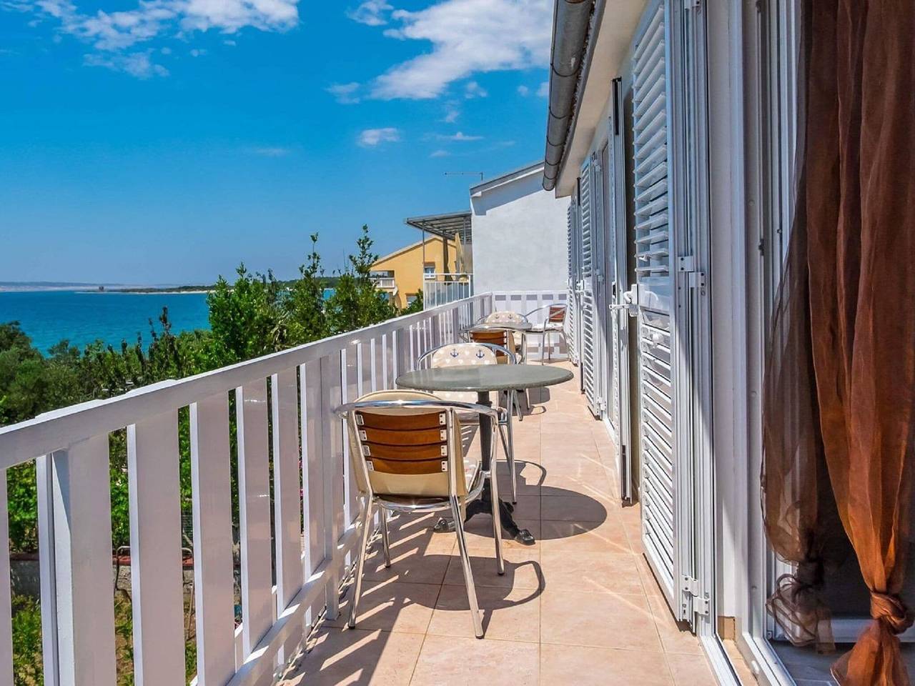 Entire apartment, Apartment in Seline by the Sea in Starigrad, Zadar