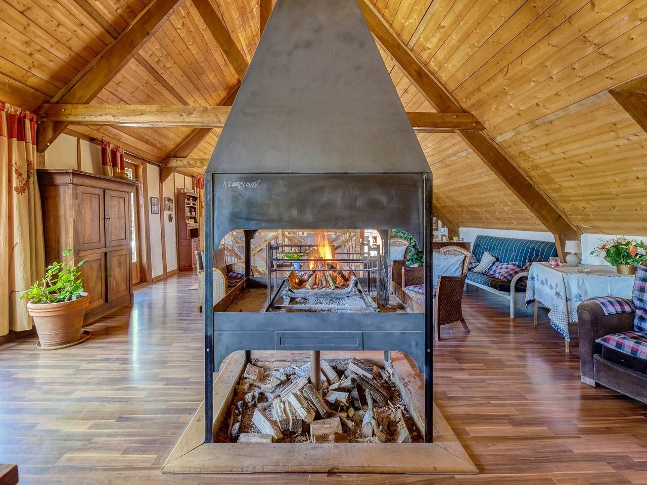 Malerisches Ferienhaus in Ferce nahe Lake Beach in Fercé, Châteaubriant und Umgebung