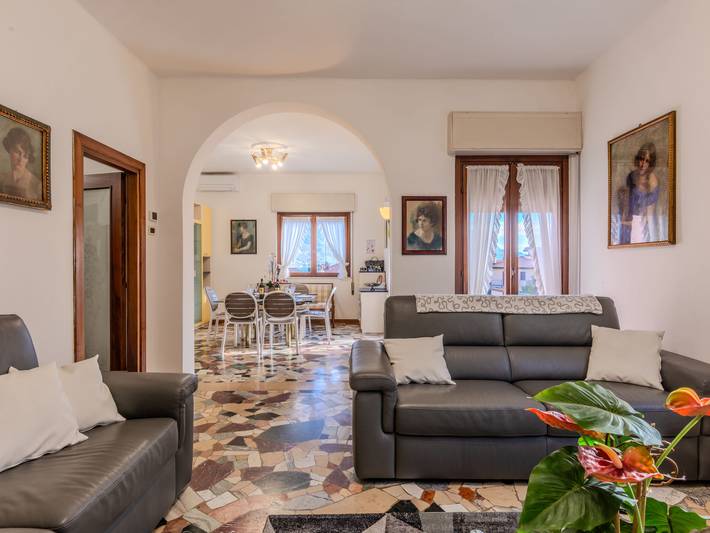 Ferienhaus für 7 Personen, mit Balkon und Terrasse sowie Garten und Seeblick in Bellagio - 4