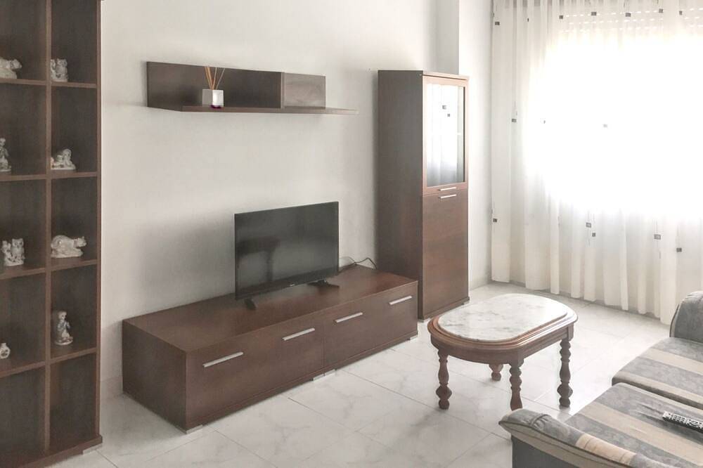 Entire apartment, Homerez - Apartment in Laxe with Balcony in Laxe, Costa da Morte