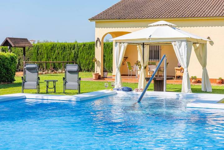 Casa rural para 4 personas, con Jardín en Marchena