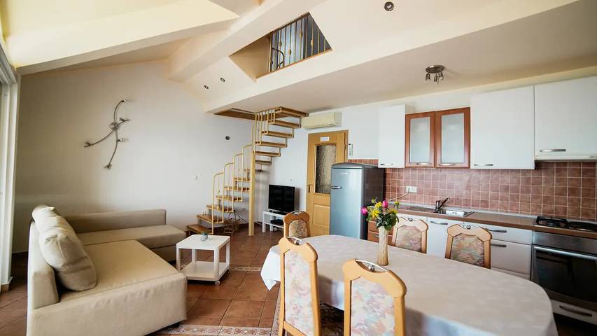 Ferienwohnung für 5 Personen, mit Terrasse in Selce - 4