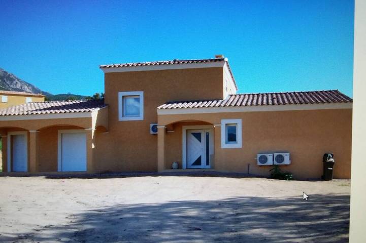 Location de vacances pour 6 personnes à Cuttoli-Corticchiato