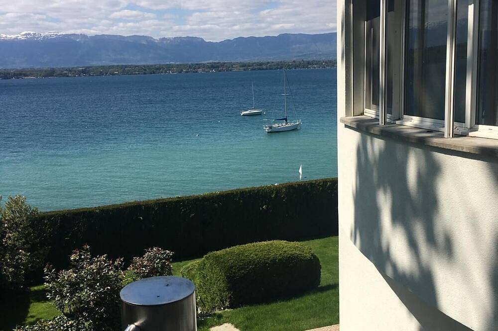 4-bedroom Villa in Cologny Geneva with Lake View in Cologny, Lago Lemano