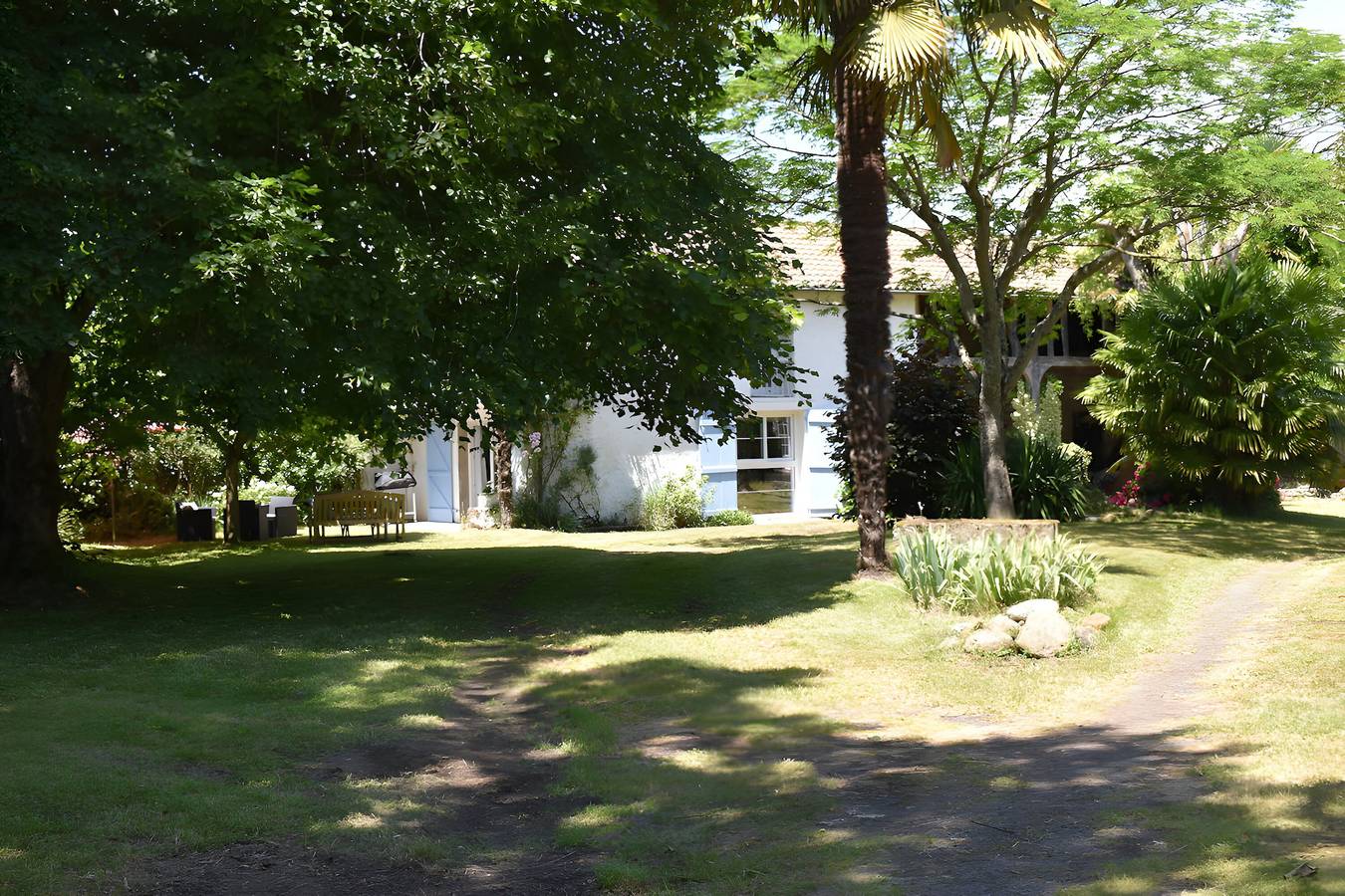 Gîte Les Roses d'Adour : terrasse privée, jardin, Wi-Fi à Mouledous in Moulédous, Hautes-Pyrénées