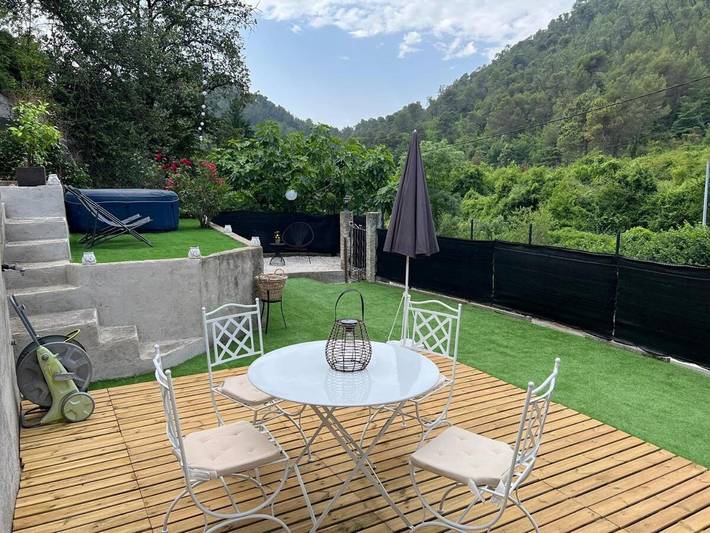 Location de vacances pour 4 personnes, avec jacuzzi et terrasse à Tourrette-Levens - 3