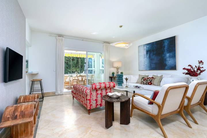 Ferienwohnung für 6 Personen, mit Terrasse und Pool