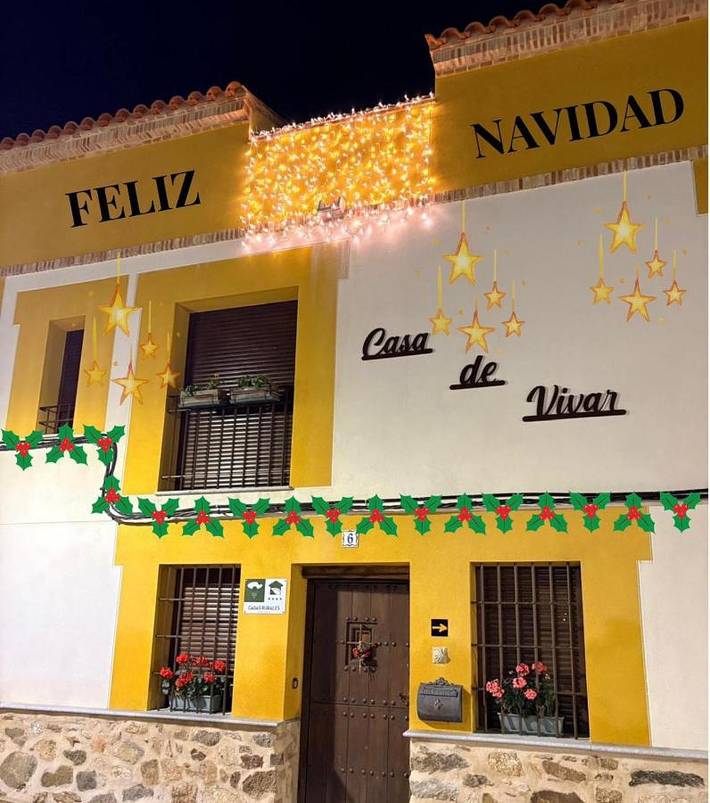 Casa rural para 9 personas, con piscina además de vistas y jardín, Se admiten mascotas en Cobisa - 2