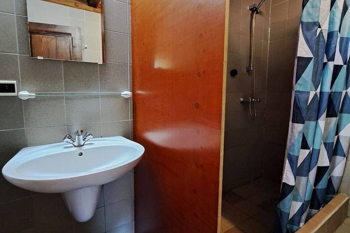 Gîte pour 6 personnes, avec terrasse et jardin dans Nadrin - 4