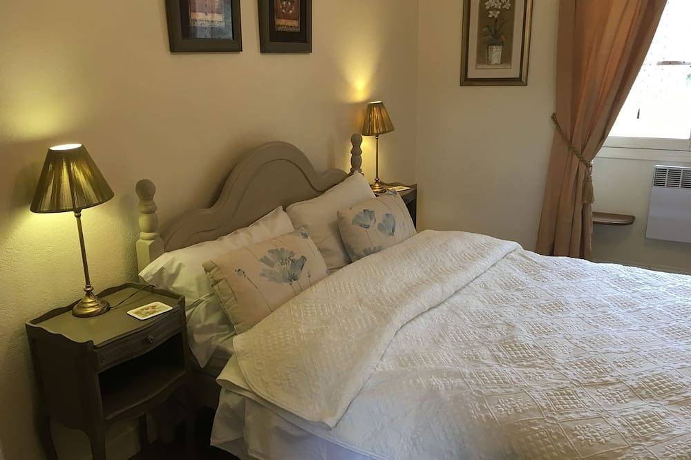 Appartement entier, L'Appartement - Grange en pierre transformée, endroit idyllique, 5 couchages, Wifi gratuit in Saint-Front-sur-Lémance, Région de Villeneuve-sur-Lot
