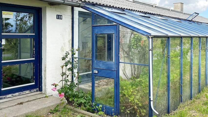 Ferieudlejning for 11 personer, med sauna og terrasse samt udsigt, husdyr tilladt i Nordjylland