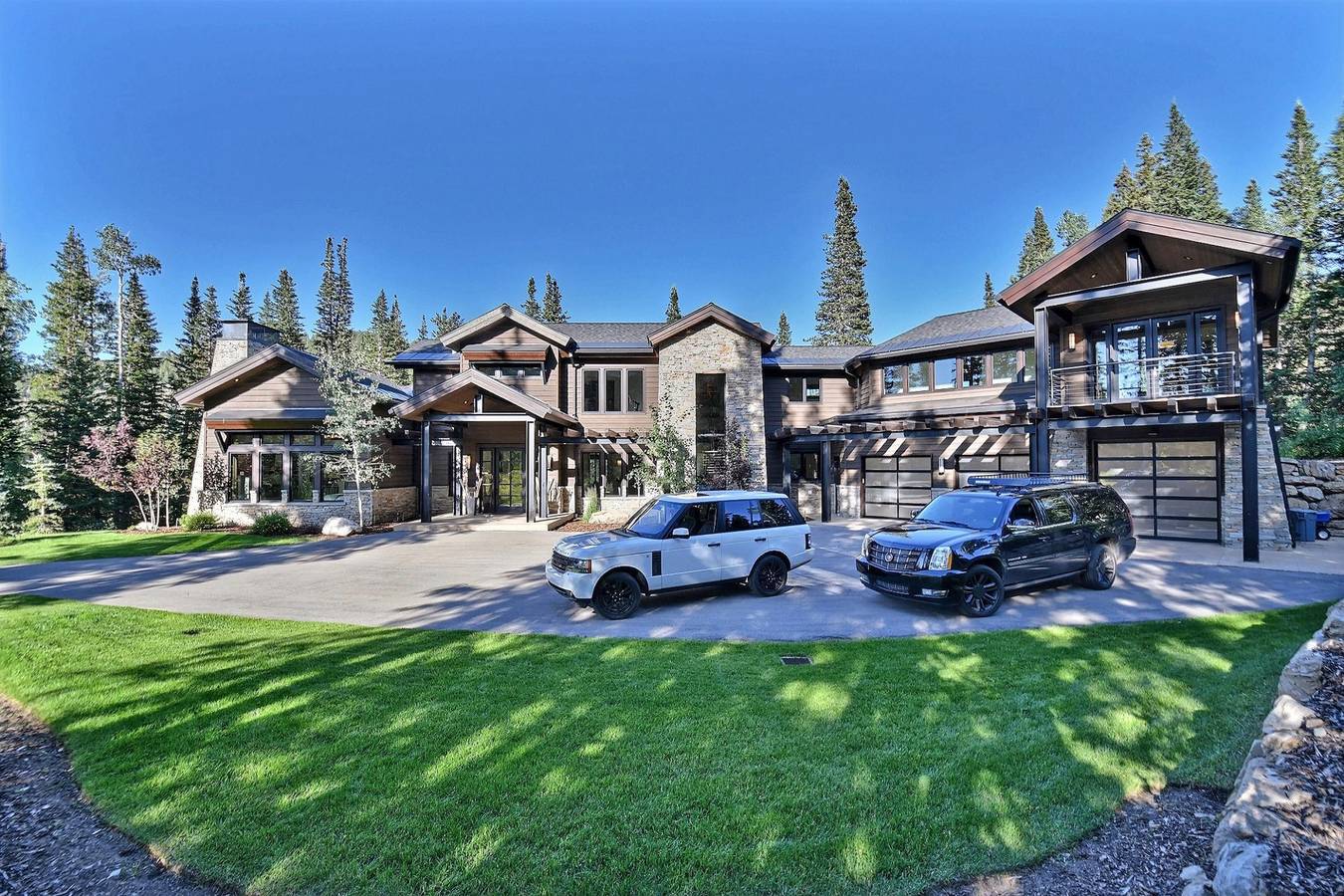 Chic Colony Ski-in/Ski Out Villa. Direct Access to Adventures at Park City Resort, Hot Tub & Gym in Uinta Wasatch Cache National Forest