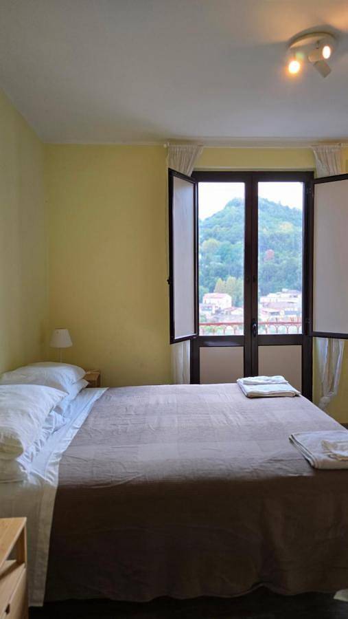 Gîte pour 8 personnes, avec balcon et vue, animaux acceptés à Cosenza - 4