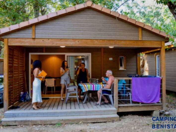 Chalet pour 4 personnes, avec Terrasse et Piscine