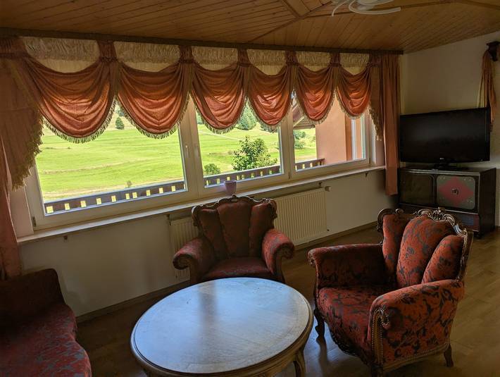 Ferienwohnung für 5 Personen, mit Ausblick und Balkon sowie Garten in Schopfheim - 4