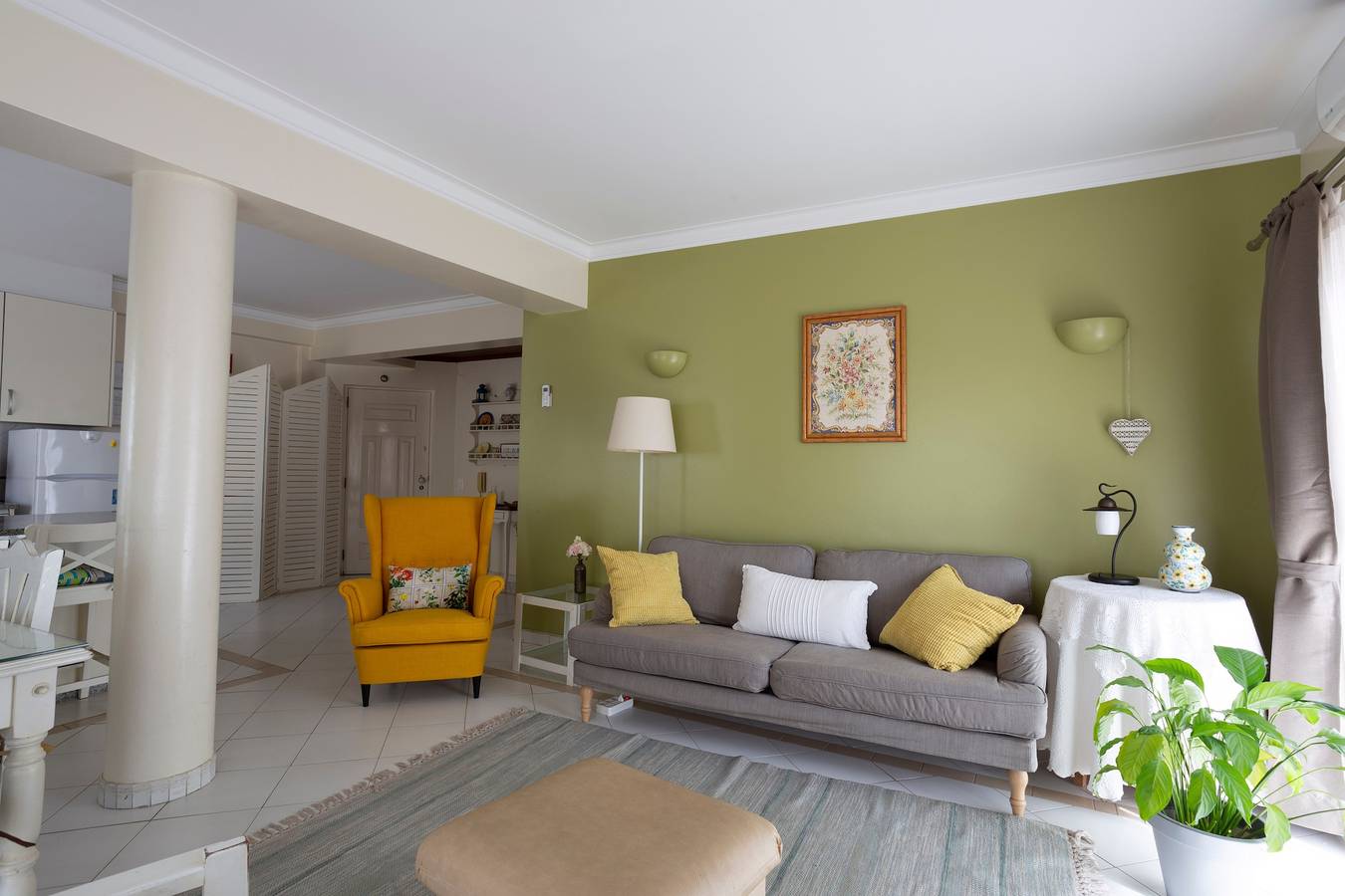 Appartement entier, Appartement de vacances "Tyler" avec Wi-Fi, jardin, terrasses et piscine partagée in Alvor, District de Faro