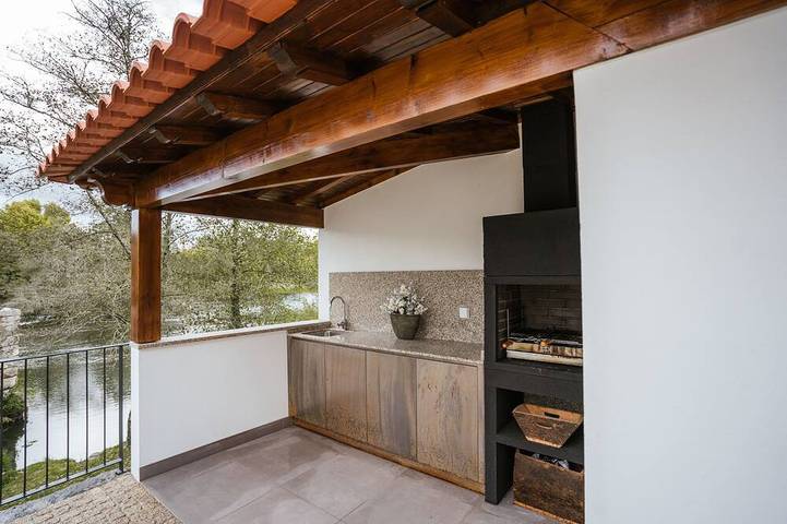 Appartement entier, Studio for 2 people * Spa * River view in Braga, District de Braga