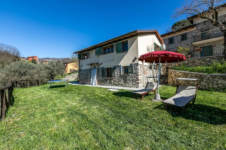 Location de vacances pour 6 personnes, avec piscine et terrasse, animaux acceptés à Barga - 2