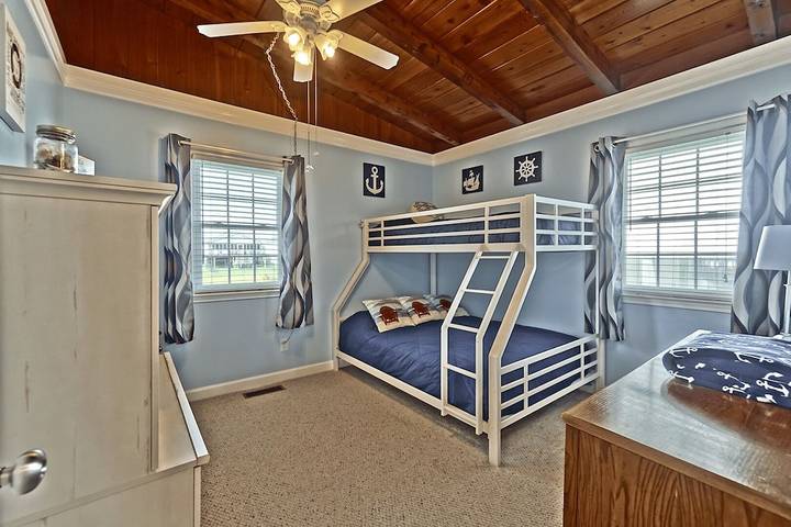 Vacation rental for 7 people, with terrace, with pets in Oak Island (NC)