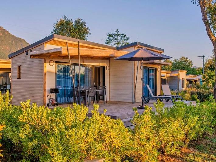 Parc de vacances pour 6 personnes, avec terrasse ainsi que piscine et jardin dans Plage Venga Di L Oru Santa Maria Poggio - 4