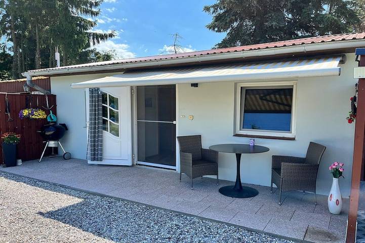 Bungalow für 2 Personen, mit Terrasse am Salzhaff