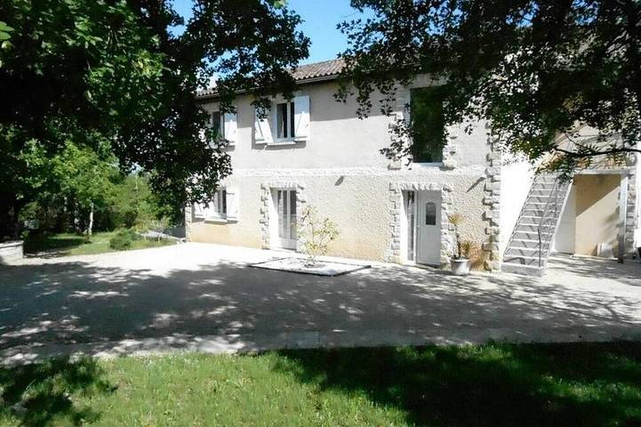Location de vacances pour 10 personnes, avec jardin à Catus