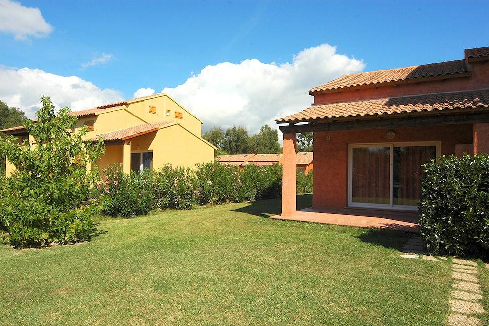 Appartamento intero, Monolocale 2 3 persone, Ghisonaccia, 150 m dal mare in Marina d'Oru, Ghisonaccia
