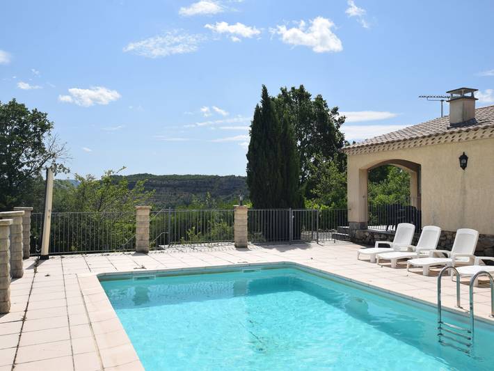 Maison de vacances au calme aux Vans avec piscine in Les Vans, Parc national des Cévennes