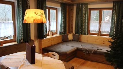 Ferienwohnung für 3 Personen, mit Garten und Sauna sowie Terrasse, kinderfreundlich in Sankt Martin bei Lofer