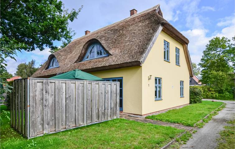 Ferienhaus für 6 Personen, mit Garten in Neuenkirchen (Rügen) - 2