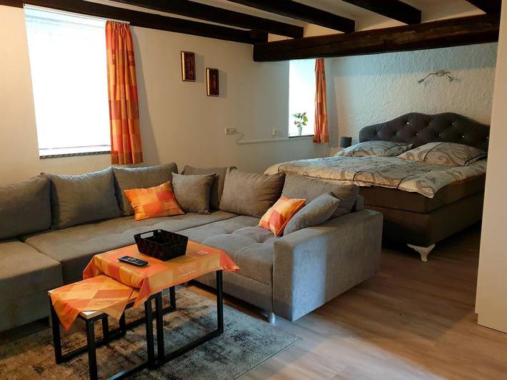 Ganze Ferienwohnung, Ferienwohnung im Wirtschaftstrakt "Jean Huart" in Merzig, Saar-Nahe-Bergland